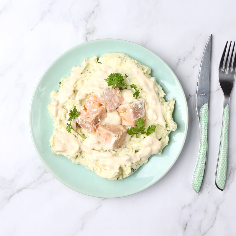 Saumon au beurre blanc, purée de pommes de terre à la ciboulette
