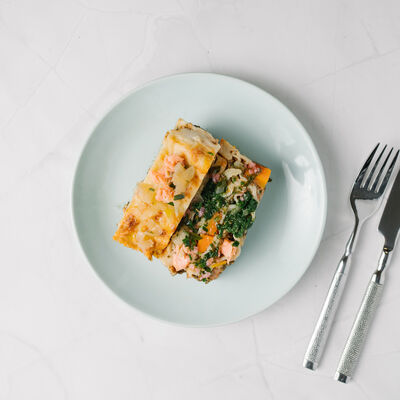 Lasagne gratinées aux deux saumon, légumes rôtis